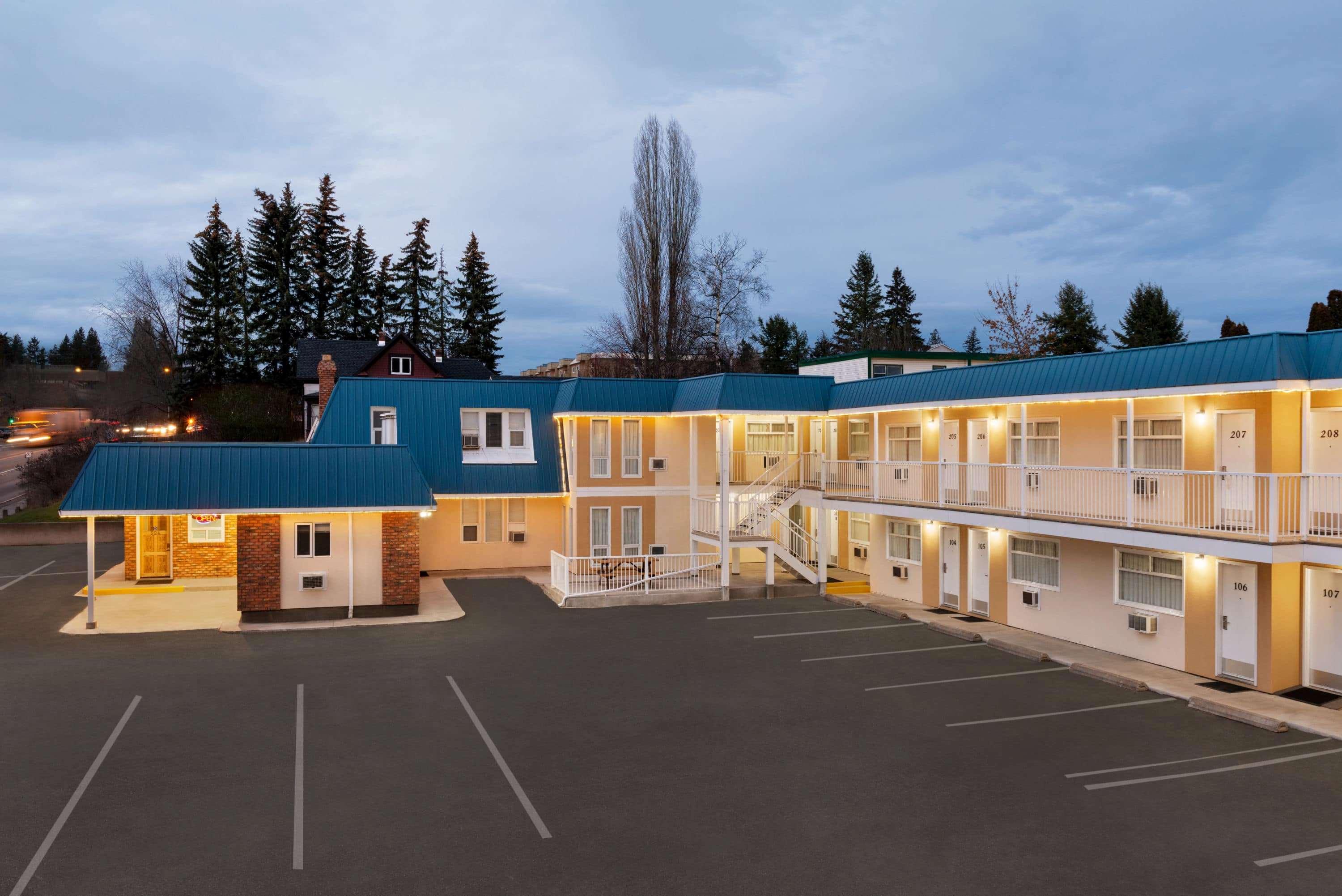 Travelodge By Wyndham Quesnel Bc מראה חיצוני תמונה