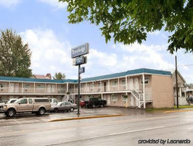 Travelodge By Wyndham Quesnel Bc מראה חיצוני תמונה